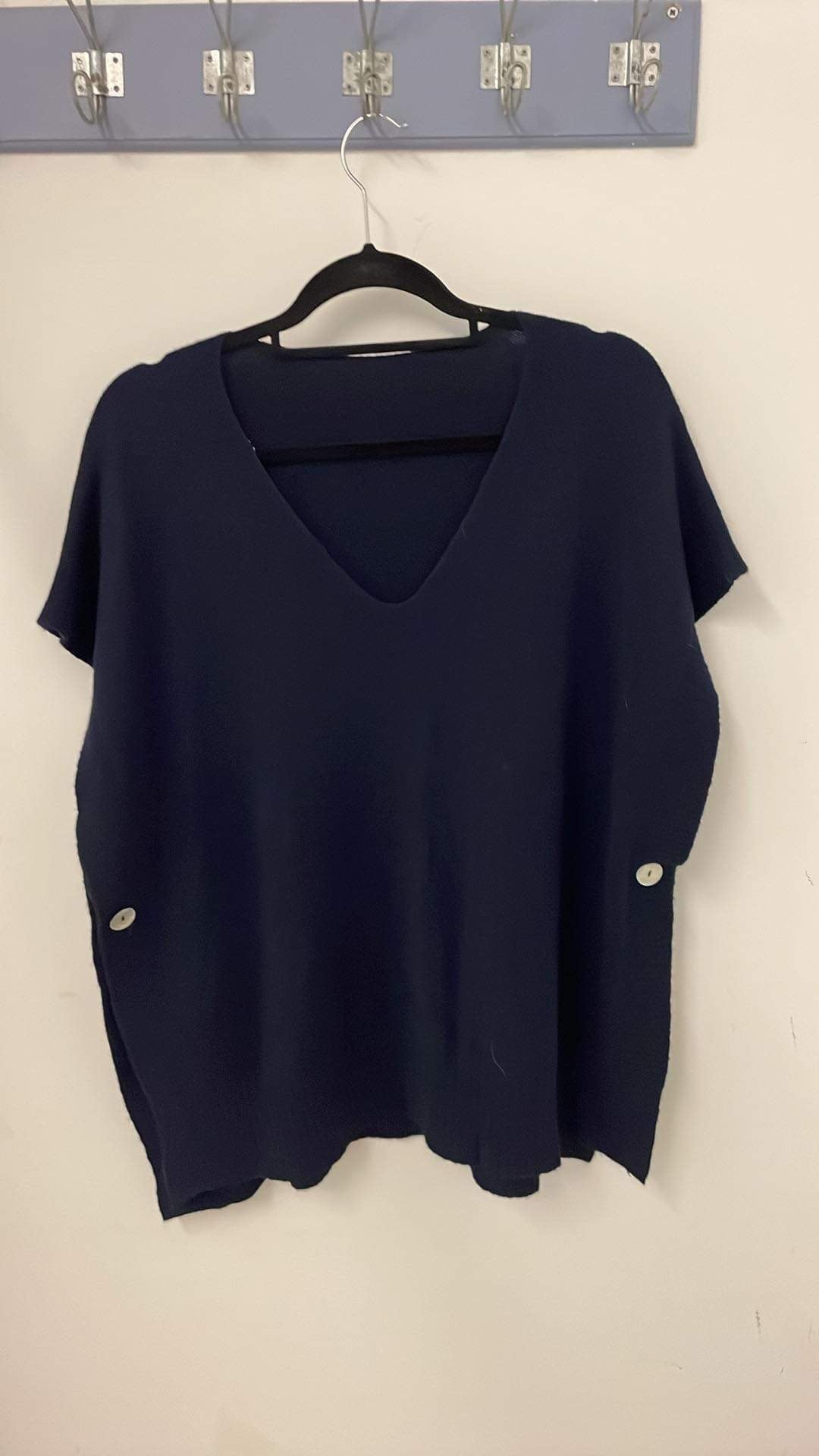 Button side sleeveless poncho jumper navy